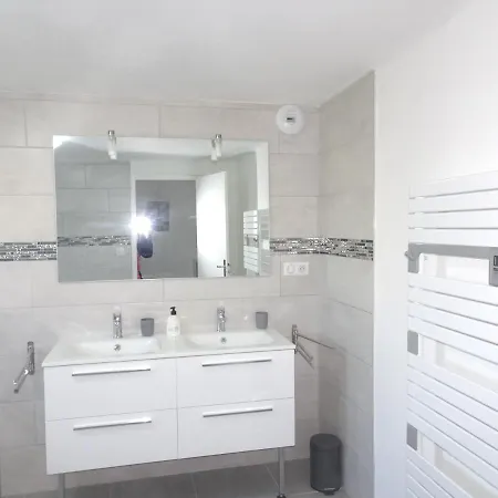 Holiday home Gite Parislande Proche De Disneyland Reserve Exclusivement Aux Familles Avec Enfants *